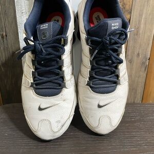 Nike White and Black Athletic Shoes with Cushioned Midsole